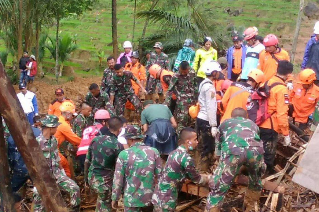 Longsor Sukabumi BPBD Jabar Turunkan Tim