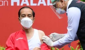 Presiden Jokowi Terima Suntikan Dosis Kedua Vaksin Covid-19
